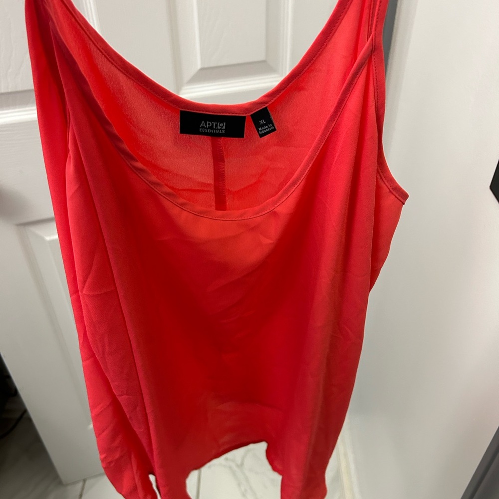 NWOT APT 9 blouse.